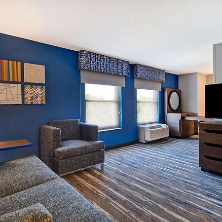 Hampton Inn Potomac Mills Woodbridge Exterior photo