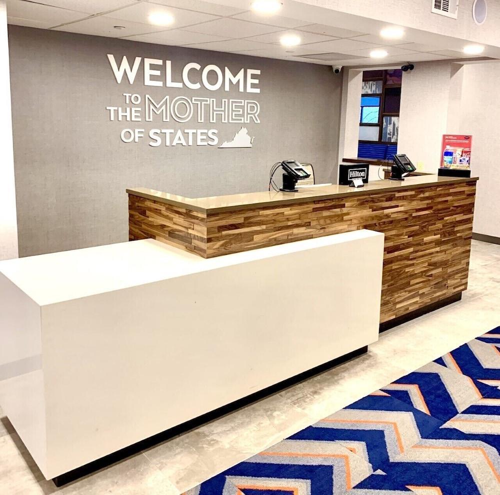 Hampton Inn Potomac Mills Woodbridge Exterior photo