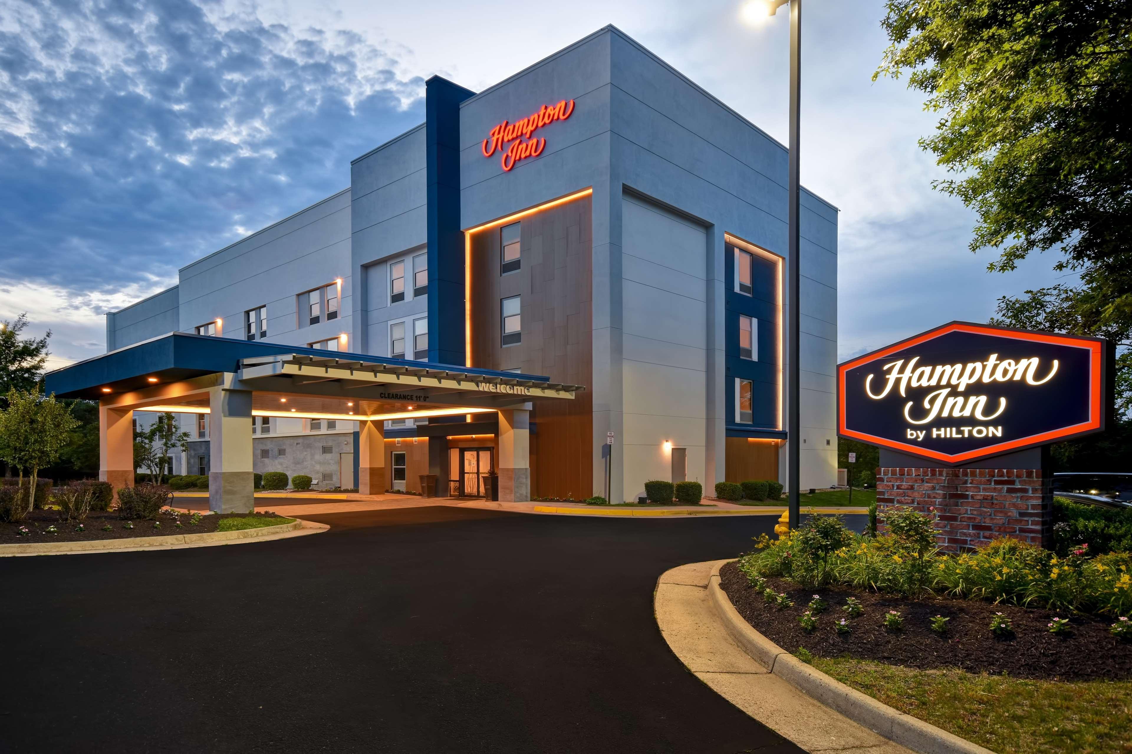 Hampton Inn Potomac Mills Woodbridge Exterior photo