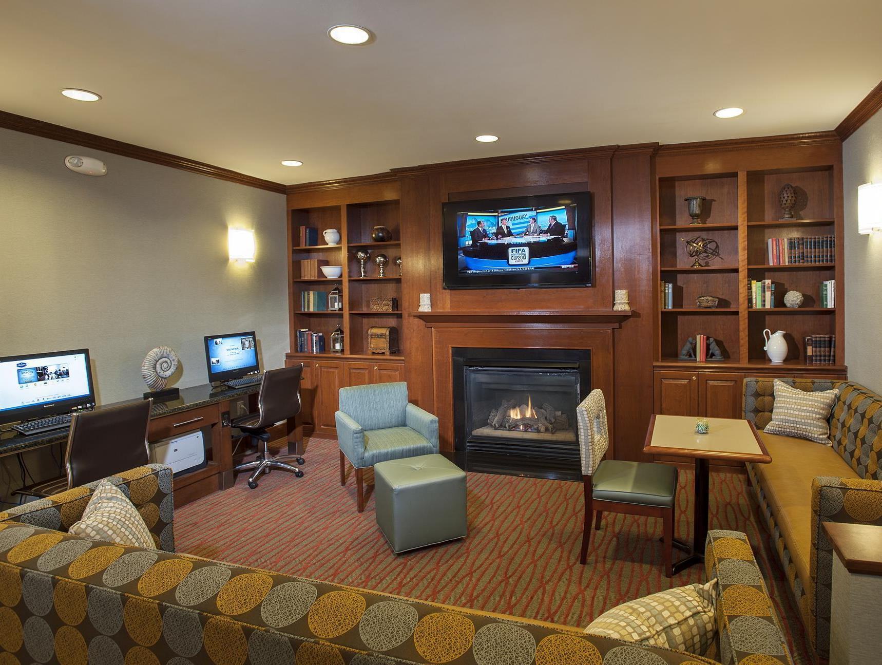 Hampton Inn Potomac Mills Woodbridge Exterior photo