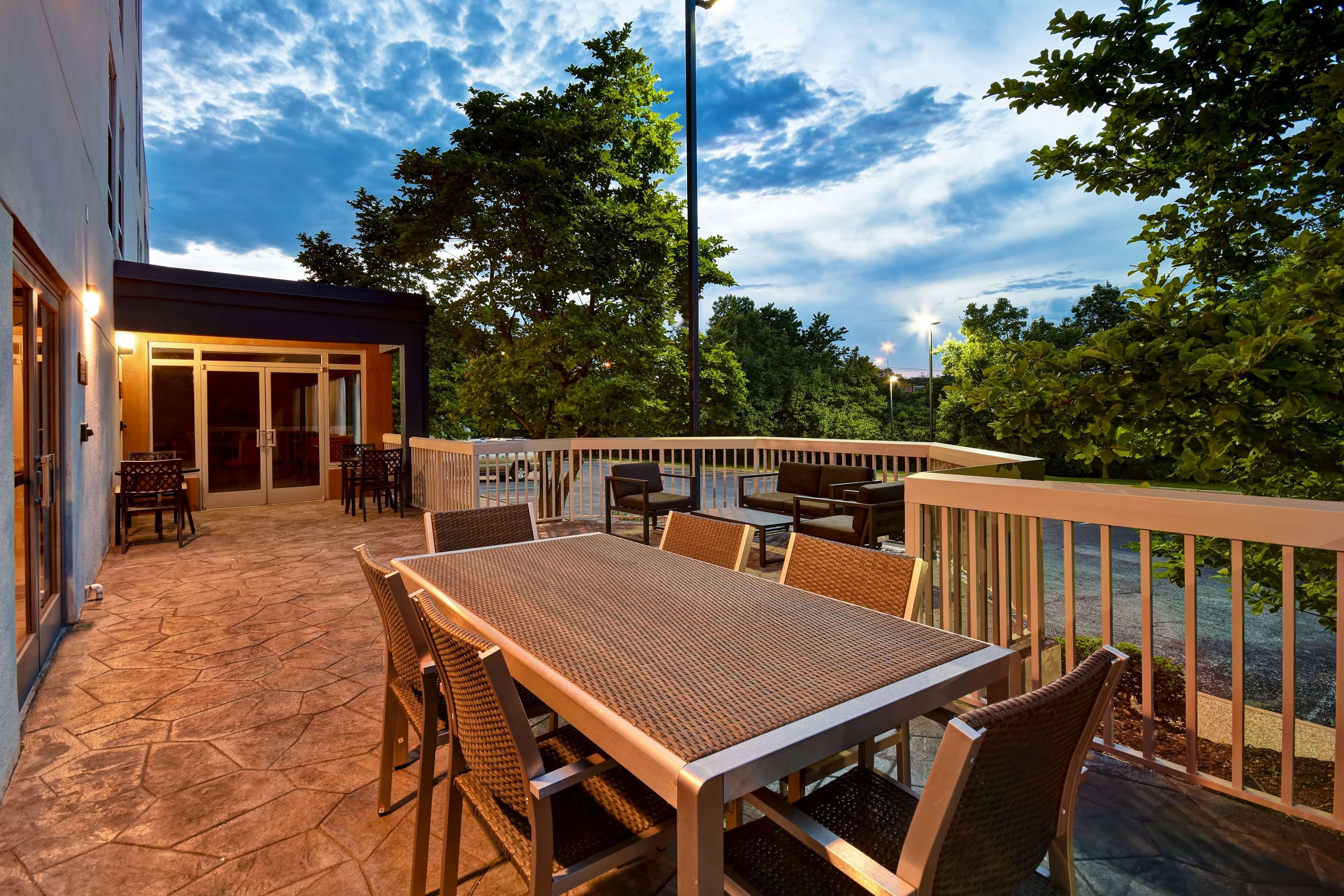 Hampton Inn Potomac Mills Woodbridge Exterior photo