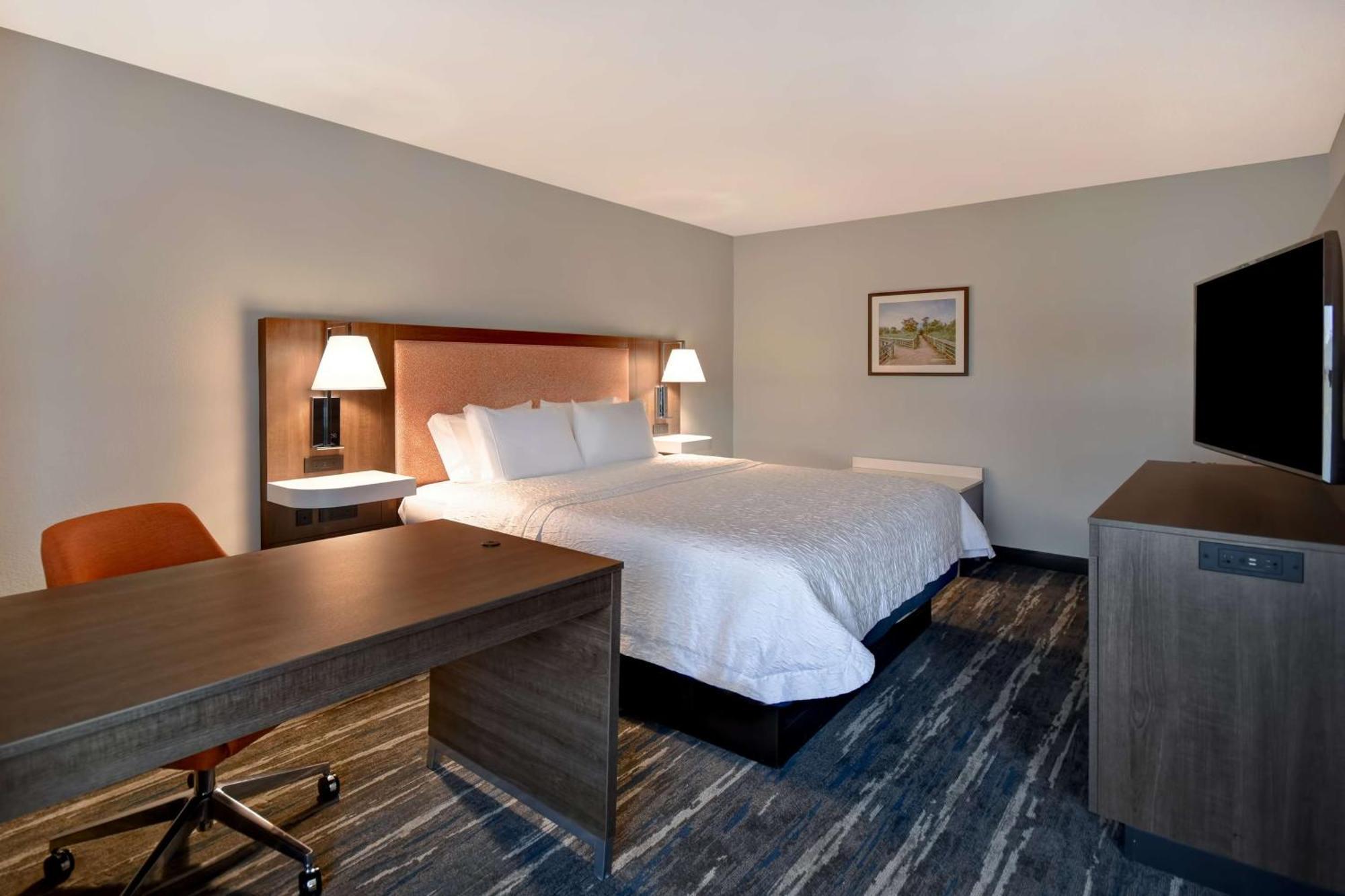 Hampton Inn Potomac Mills Woodbridge Exterior photo