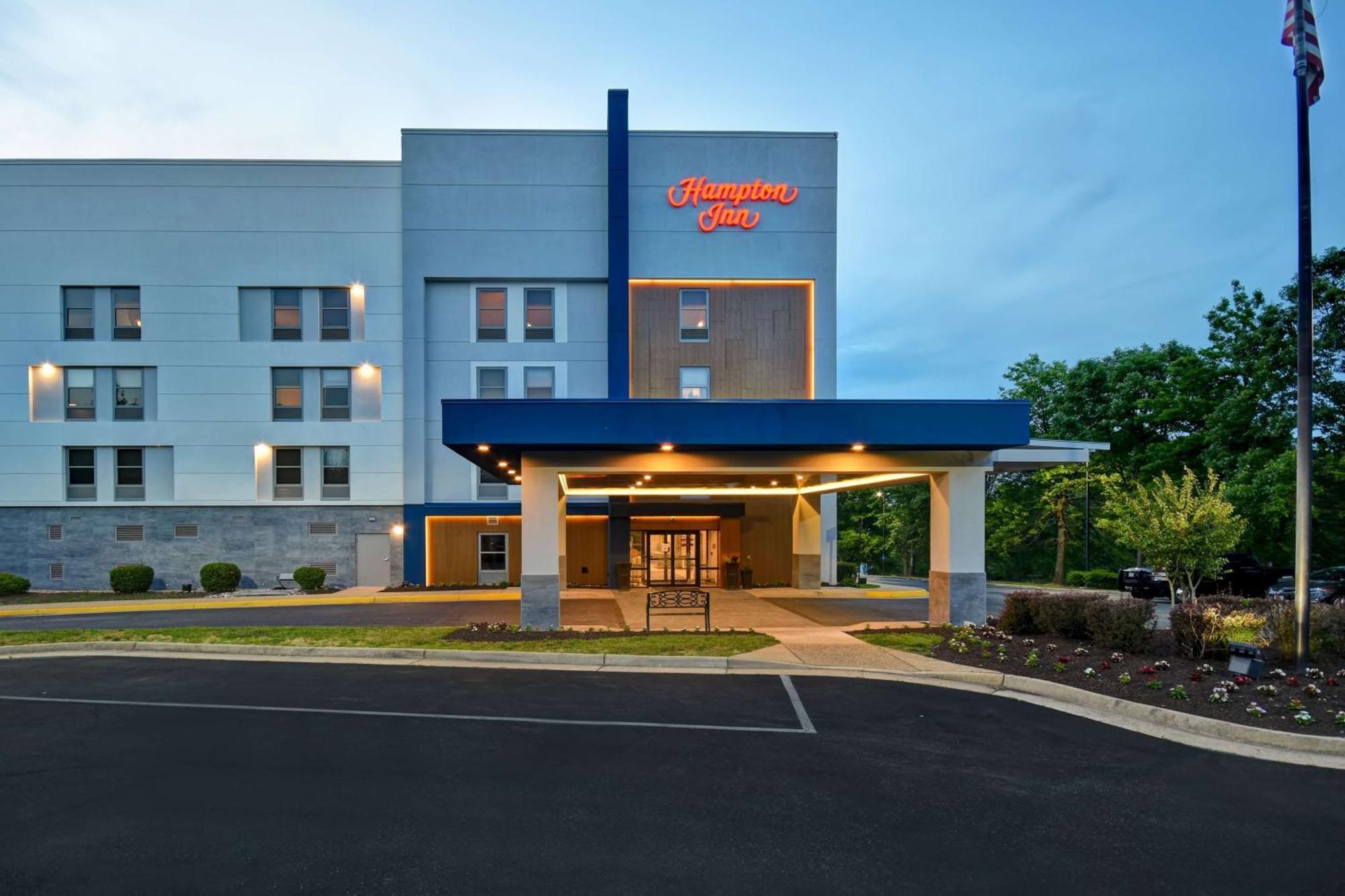 Hampton Inn Potomac Mills Woodbridge Exterior photo